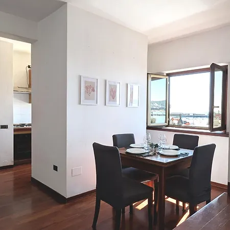 The Superhost -marina Vista Mare Апартаменты